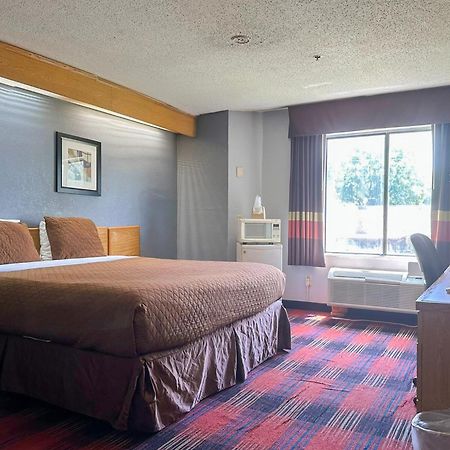 Classic Inn By Oyo I- 240 Near Memphis Airport Esterno foto
