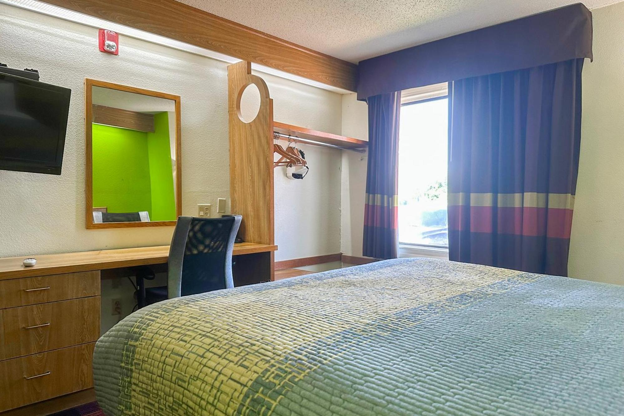 Classic Inn By Oyo I- 240 Near Memphis Airport Esterno foto